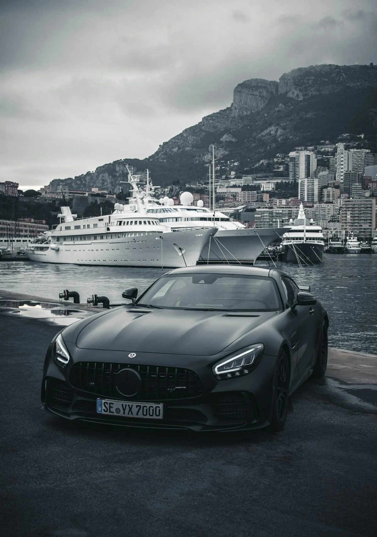 Mercedes-AMG GTR